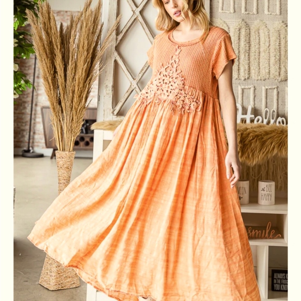 Oli & Hali Orange Appliqué Maxi Sundress. Fits like large X-Large.
